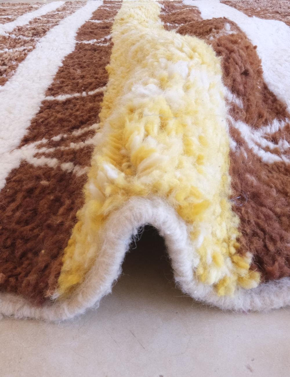 Moroccan wool rug - Image 4
